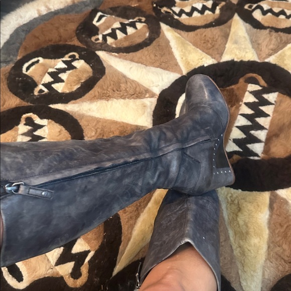 Authentic UGG RARE  Distressed  bluish Greyish Beautiful Wedge Boots 8 1/2 - 9 🎉 - Picture 7 of 14